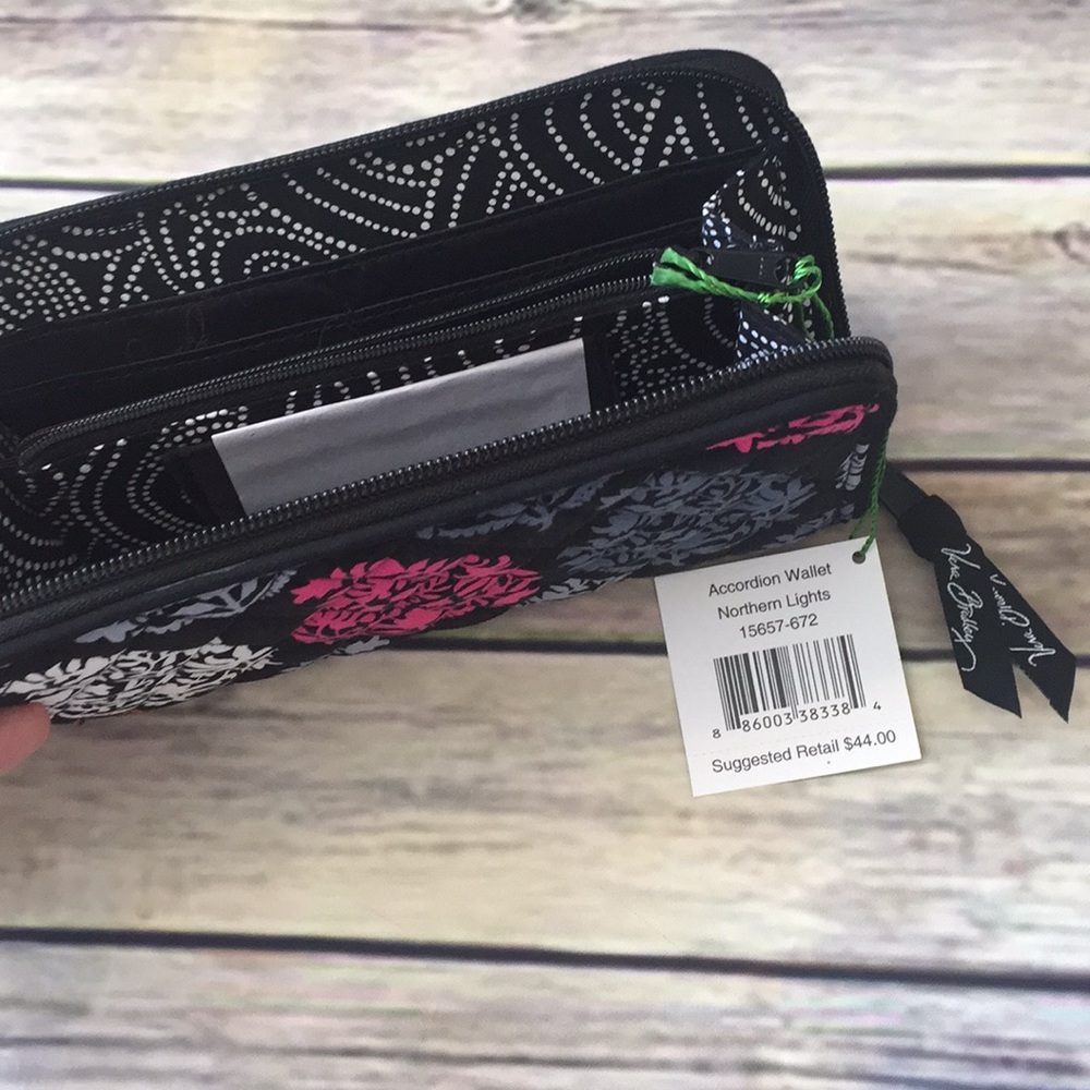 NWT Vera Bradley Accordion Wallet - Picture 5 of 5